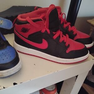 Nike Kids Shoes in Black and Red